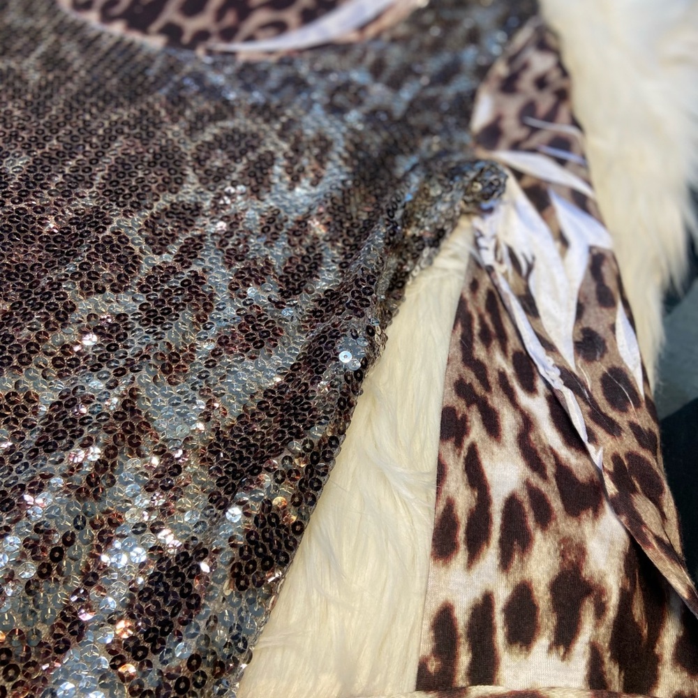 Sequin Leopard Print Women's Top - Picture 3 of 6